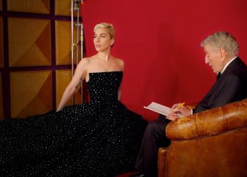 watch-tony-bennett-beautifully-draw-lady-gaga-for-their-new-album-love-for-sale-'s-cover-–-yahoo