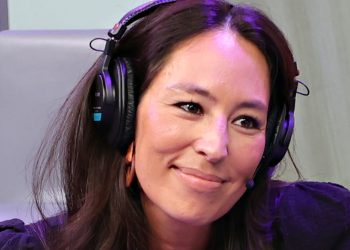 instagram-rains-hearts-over-joanna-gaines'-post-about-her-favorite-month-–-mashed