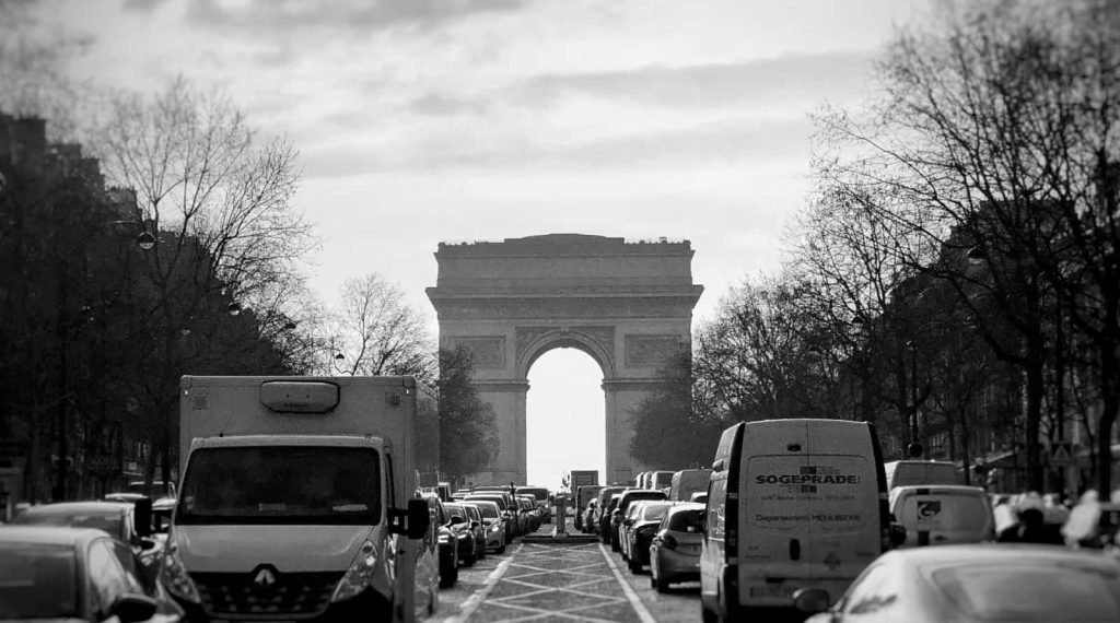 snapchat-ar-takes-you-to-france-for-christo's-final-artwork-–-pickr