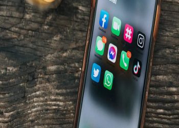 breaking-down-every-minute-on-netflix,-instagram,-youtube-and-other-popular-platforms-…