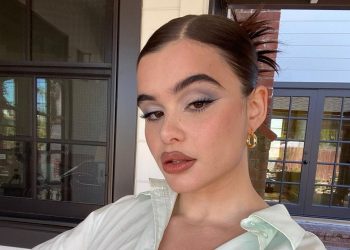 'i-love-to-shock-people':-barbie-ferreira-on-being-a-tumblr-goth-at-heart-|-dazed