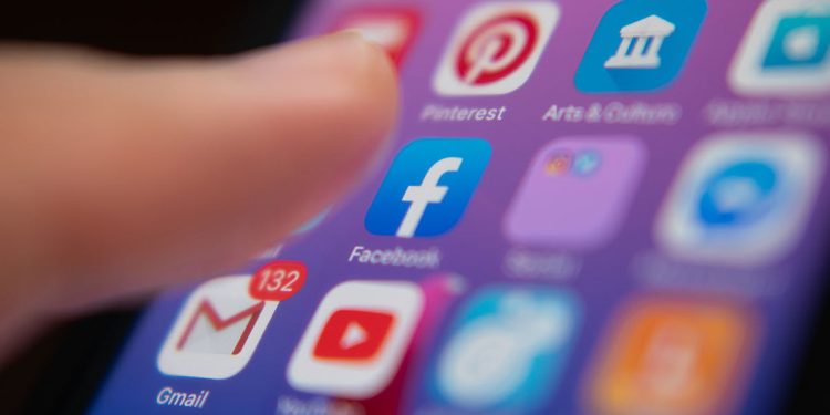 how-to-quit-facebook-–-consumer-reports