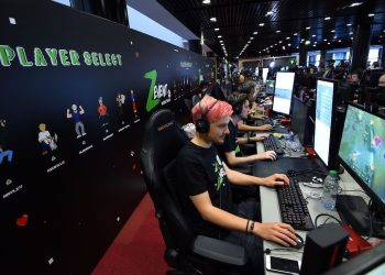 'minecraft'-streamer-tommyinnit-recently-scored-2-new-impressive-world-records