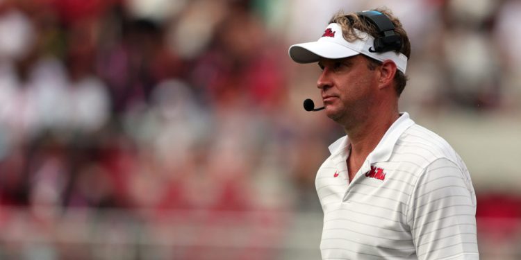 lane-kiffin-takes-to-instagram-to-show-off-popcorn-haul-after-viral-interview-on-saturday