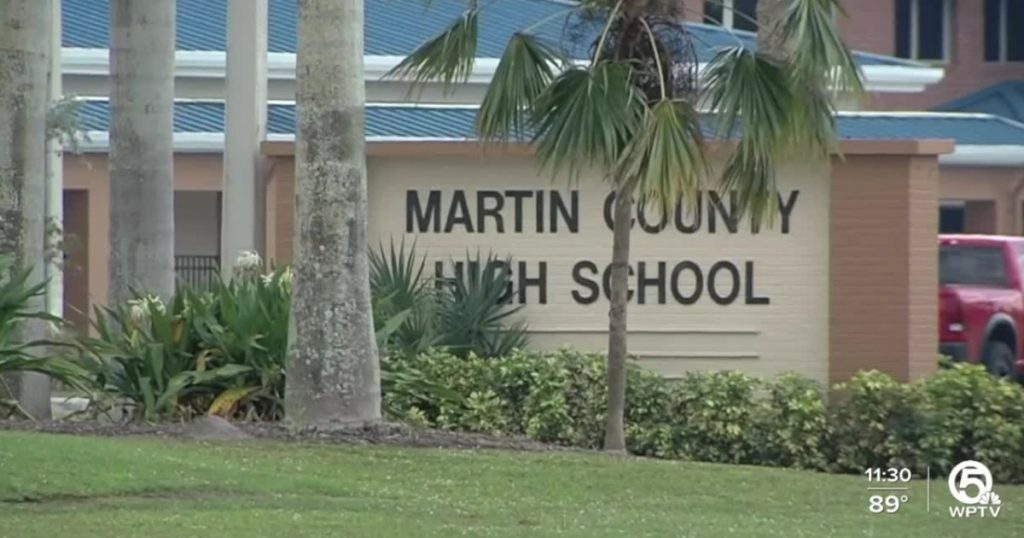 teens-arrested-after-posting-snapchat-threat-to-'shoot-up'-florida-high-school,-authorities-say