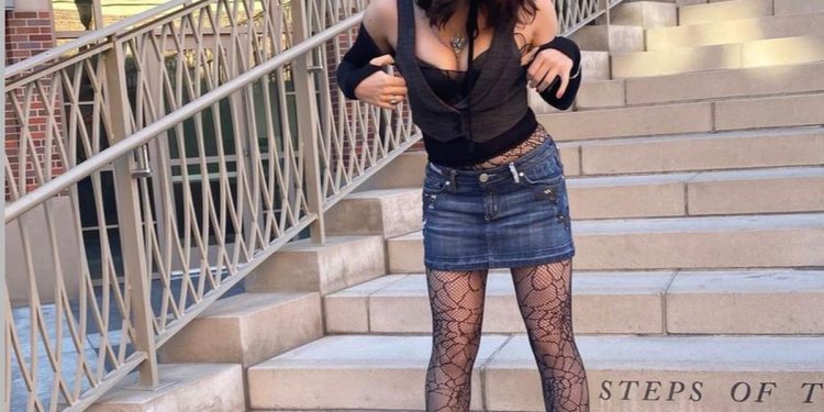 student-creates-instagram-account-to-make-space-for-self-expression-through-fashion-…