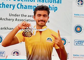 coached-by-father-via-youtube,-parth-sushant-salunkhe-becomes-national-archery-champ-at-17