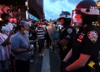 nypd-used-instagram-to-stalk-blm-protester,-lawsuit-says