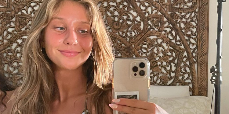 instagram-model-appears-to-smirk-during-police-questioning-in-stabbing-incident,-plugs-‘onlyfans’-account