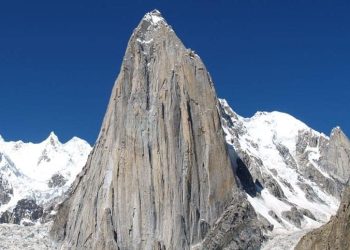 poles-aim-for-a-winter-first-in-the-karakorum:-shipton-spire-–-explorersweb-»