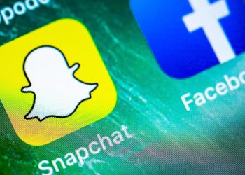 snap-stocks-crash-after-ad-revenue-woes,-facebook-and-alphabet-pulled-down-with-it
