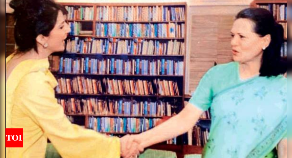 punjab:-aroosa-alam-photos-tumble-out-in-twitter-war-of-advisers-|-chandigarh-news-–-times-of-india