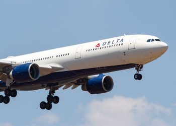 stocks-making-the-biggest-moves-midday:-blackrock,-vimeo,-delta-air-lines,-moderna-and-more
