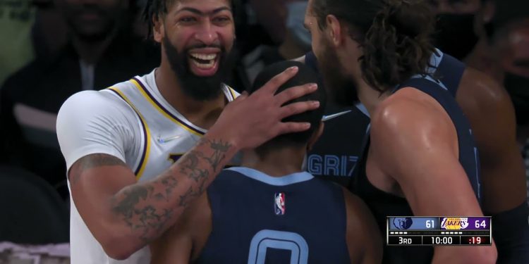 anthony-davis-with-the-big-block-on-de'anthony-melton-–-youtube