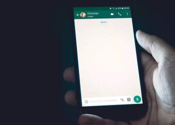 whatsapp-won't-work-on-these-phones-from-november-1:-check-the-full-list-|-business-insider-india