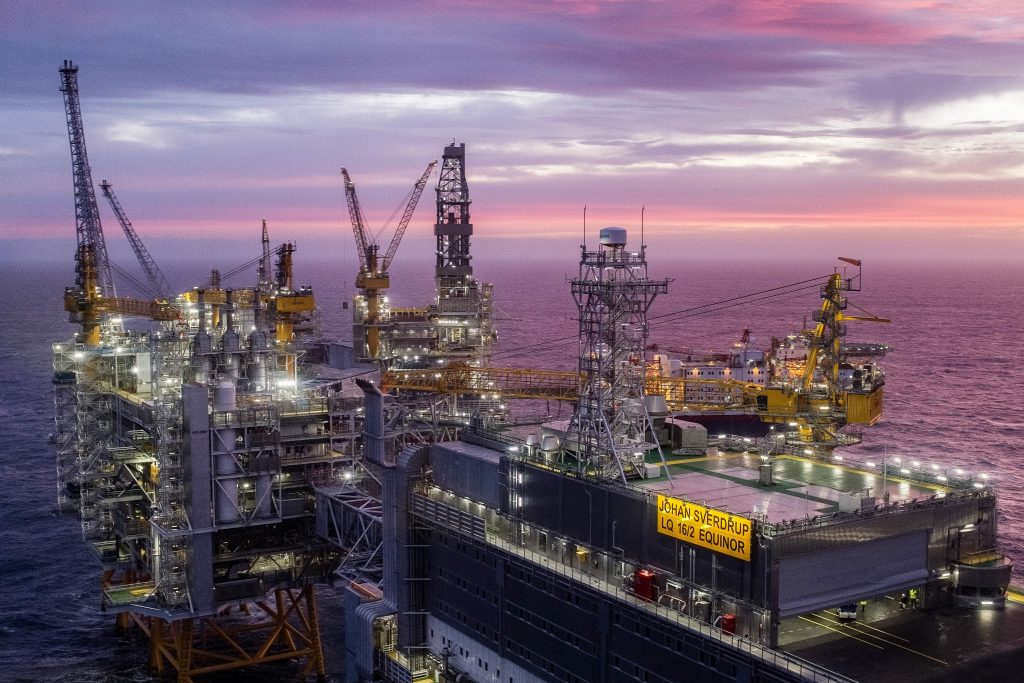 oil-prices-set-for-first-weekly-drop-since-august-as-supply-concerns-ease-–-cnbc