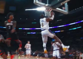 lebron-still-got-it!-monster-reverse-jam-in-transition-–-youtube