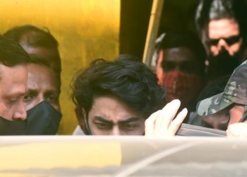 whatsapp-chats-no-proof-to-show-accused-supplied-drugs-to-aryan-khan,-court-says