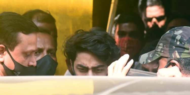 whatsapp-chats-no-proof-to-show-accused-supplied-drugs-to-aryan-khan,-court-says