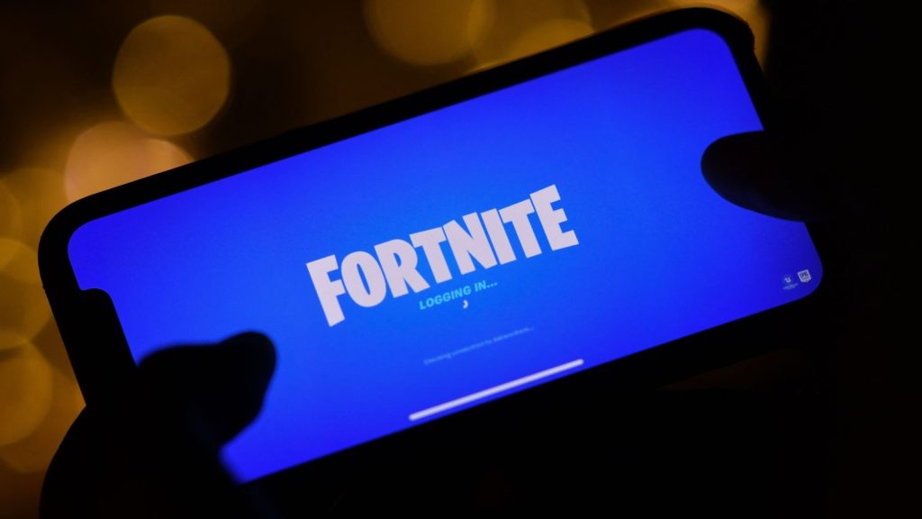 fortnite-bans-itself-from-china,-yahoo-follows-in-linkedin's-footsteps-–-ht-tech