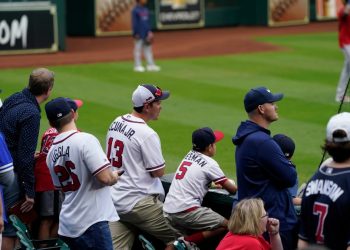 falcons-twitter-anxiously-supports-braves-in-world-series