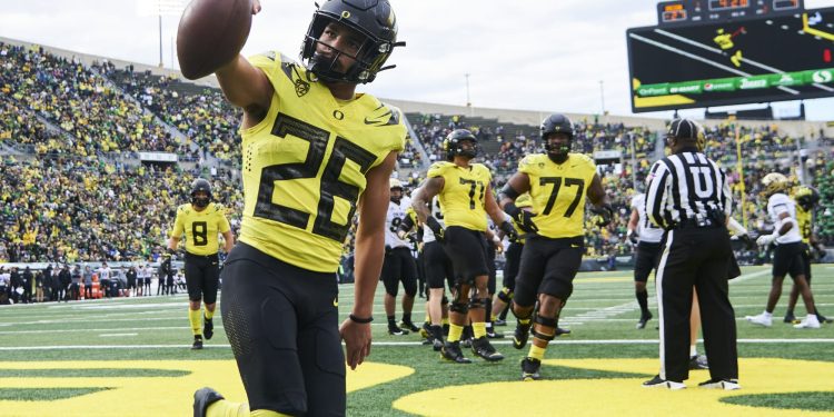 oregon-football:-twitter-reactions-to-shocking-no.-4-ranking-in-first-playoff-poll-–-autzen-zoo