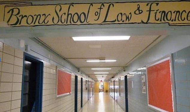 a-bronx-school-teacher-was-arrested-after-“he-sent-lewd-pictures-to-his-students-and-forced-…