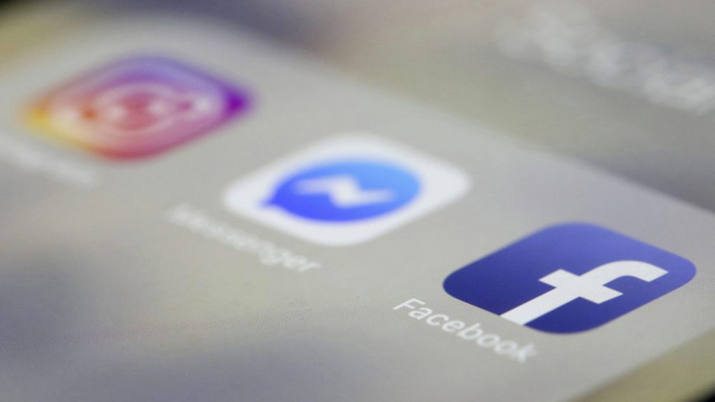 facebook-scraps-ad-targeting-based-on-politics,-race-and-other-'sensitive'-topics-–-npr