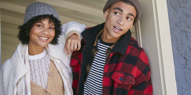 the-power-of-the-tiktok-holiday-gift-guide-–-glossy.co