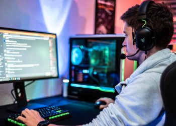 how-to-add-roles-to-a-discord-server-–-makeuseof