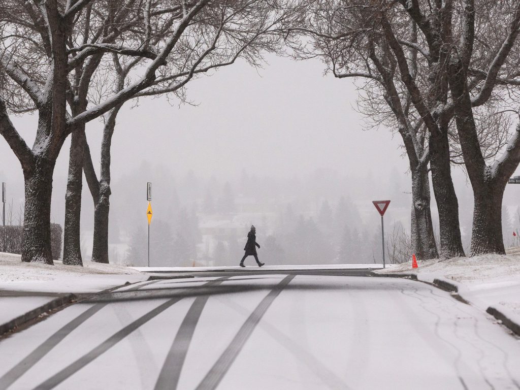 note-to-readers:-delivery-delayed-because-of-snowy-weather-|-edmonton-journal
