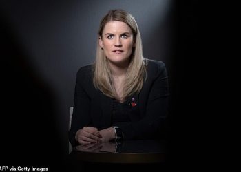 facebook-is-still-targeting-children-with-'surveillance-harvesting'-ads,-new-report-alleges-–-daily-mail