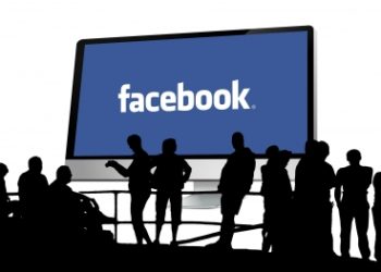 facebook-paying-creators-up-to-$50k-to-use-live-audio-rooms-–-lokmat-news-english