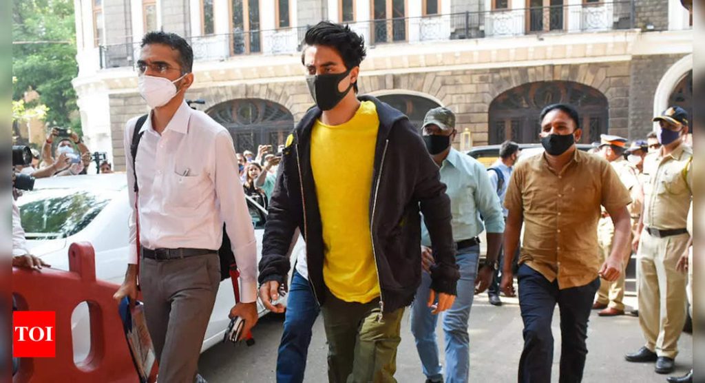 nothing-objectionable-in-aryan-khan's-whatsapp-chats;-no-evidence-of-conspiracy-in-ncb-…