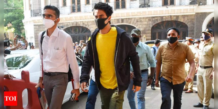 nothing-objectionable-in-aryan-khan's-whatsapp-chats;-no-evidence-of-conspiracy-in-ncb-…