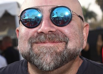 instagram-is-loving-this-pic-of-duff-goldman's-baby-enjoying-a-book-–-mashed