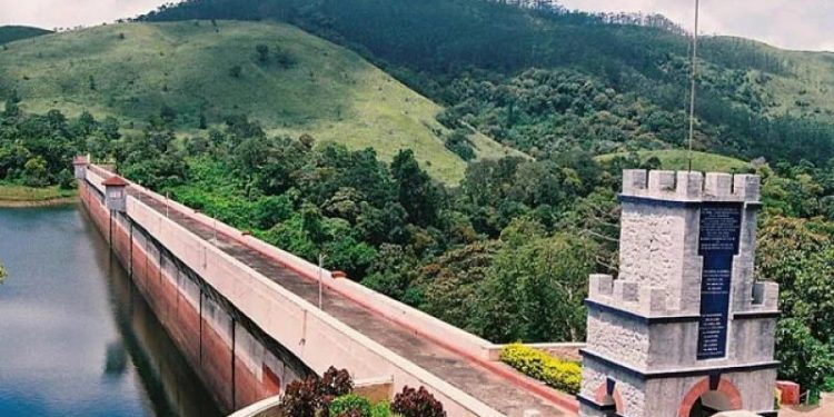 tamil-nadu-opens-one-shutter-of-mullaperiyar-dam-due-to-rising-water-levels-–-deccan-chronicle