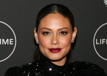 'ncis:-hawai'i'-fans-rally-around-vanessa-lachey-after-her-emotional-instagram-post
