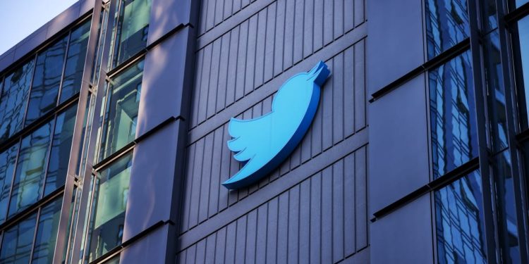 just-1-day-after-jack-dorsey-stepped-down,-twitter-announced-a-controversial-change-|-inc.com