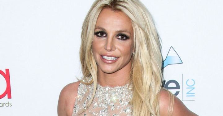 britney-spears-fires-back-at-unflattering-paparazzi-pics-in-empowered-instagram-post-–-et-canada