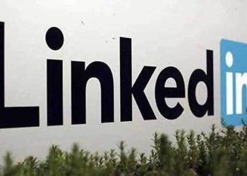 linkedin-introduces-support-for-hindi:-here's-how-to-make-the-switch-–-the-indian-express