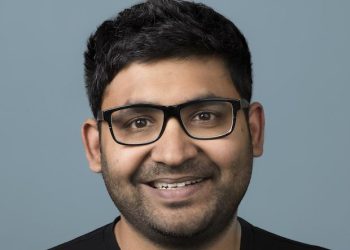 new-ceo-parag-agrawal-begins-restructuring-twitter,-two-senior-execs-quit-–-business-standard