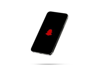 red-snapchat-logo-for-iphone-home-screen-free-download-–-considering-apple