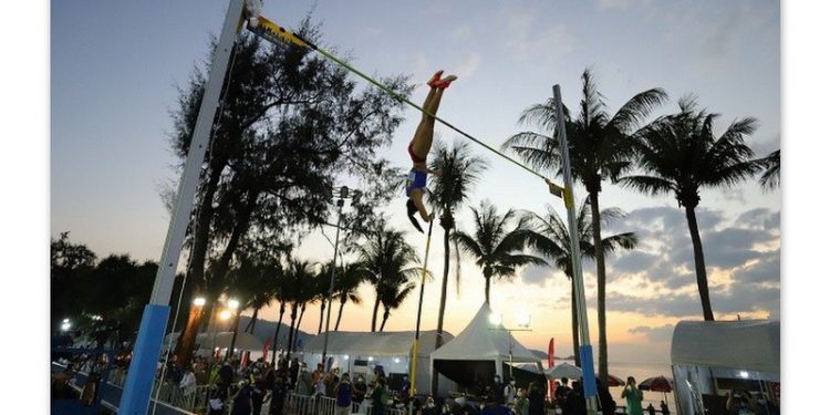 buzzing-at-patong-beach-with-the-golden-fly-series-–-the-phuket-news