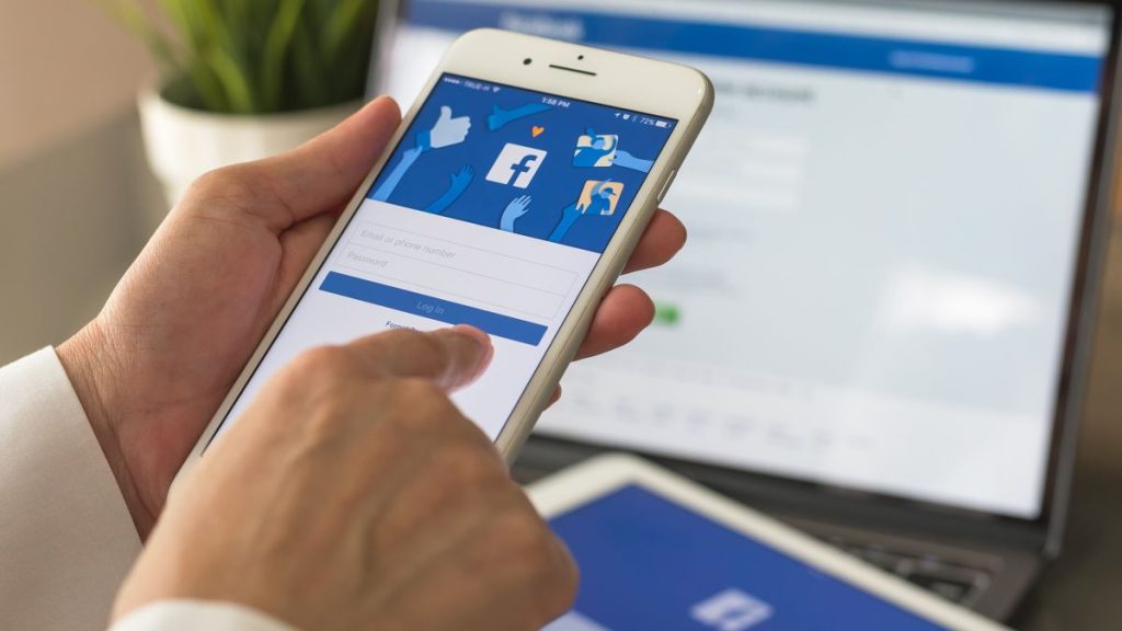 content-creators-can-now-cash-in-on-their-facebook-profile-page-|-techradar