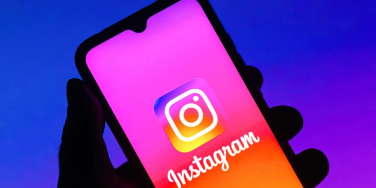 instagram-is-working-on-bringing-back-the-chronological-timeline-–-mashable