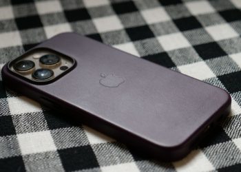 iphone-users-opting-out-of-app-tracking-are-still-being-tracked-by-facebook-and-snapchat-(report)
