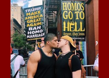 out-professional-wrestler-answers-homophobic-abuse-on-twitter-with-a-pic-–-los-angeles-blade