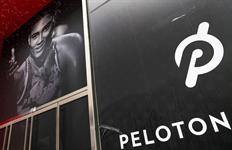 'peloton-is-the-new-crock-pot':-twitter-users-compare-sex-and-the-city-death-to-this-is-us-|-pr-week