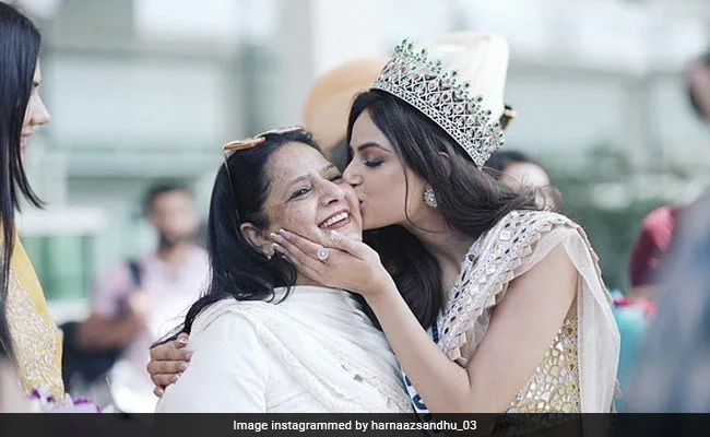 “my-strength,-my-lifelines”:-miss-universe-harnaaz-sandhu-for-her-mom,-brother-–-ndtv.com